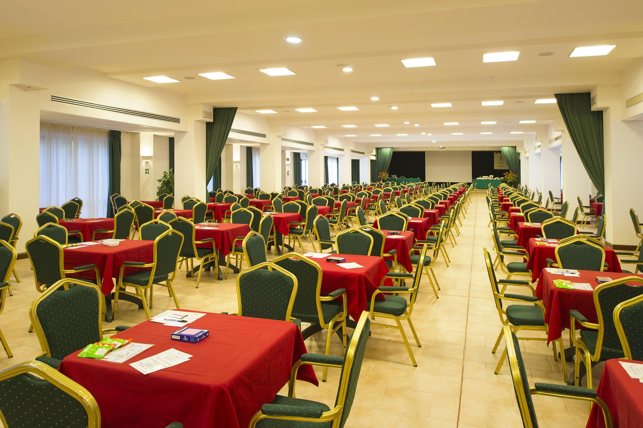 sale meeting (2)